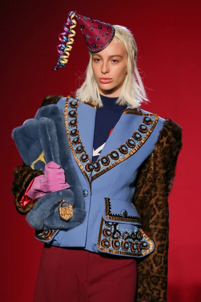Look 17